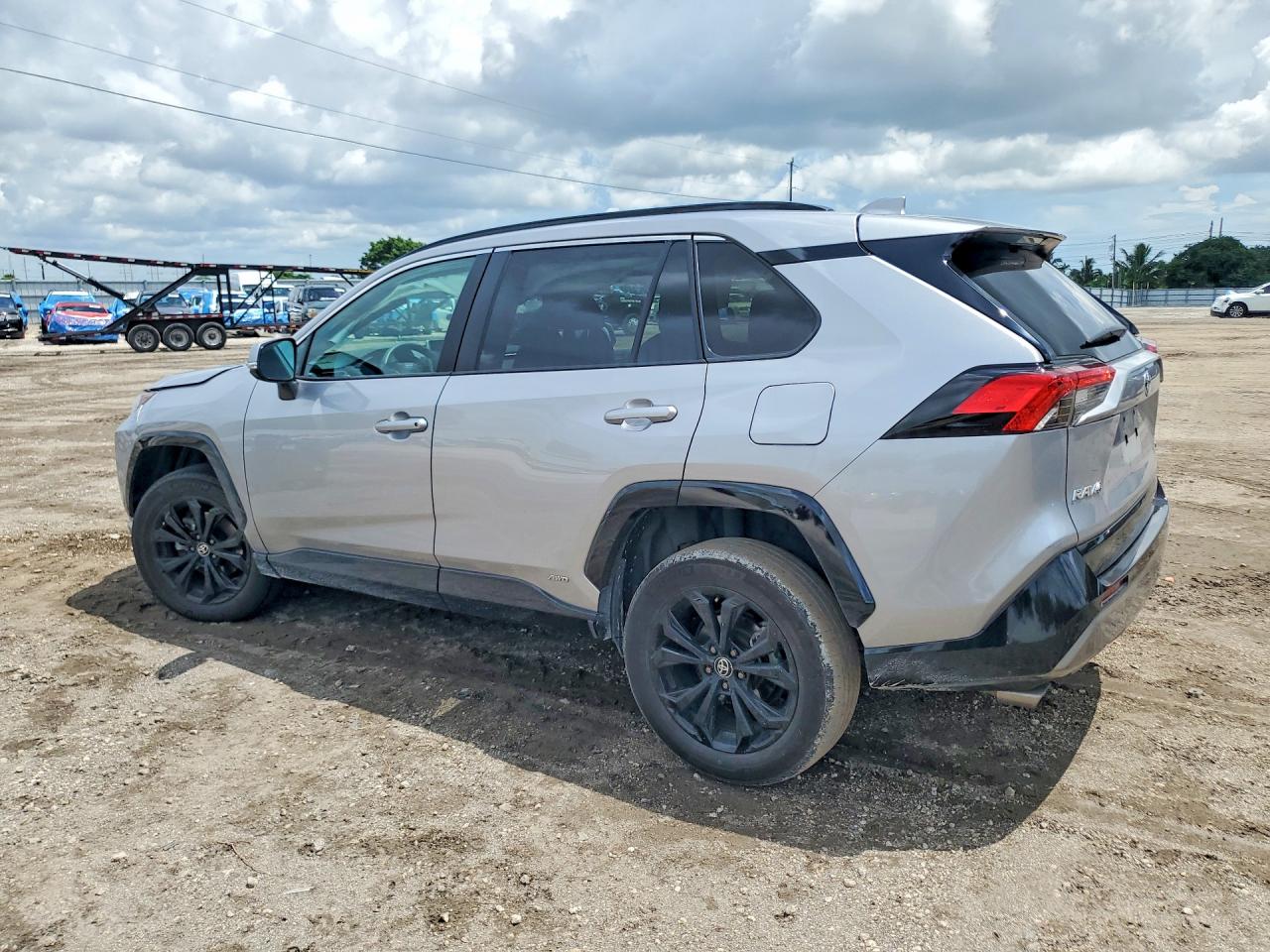 2023 TOYOTA RAV4 SE — снимка 2
