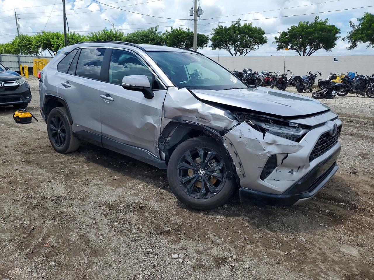 2023 TOYOTA RAV4 SE — снимка 4