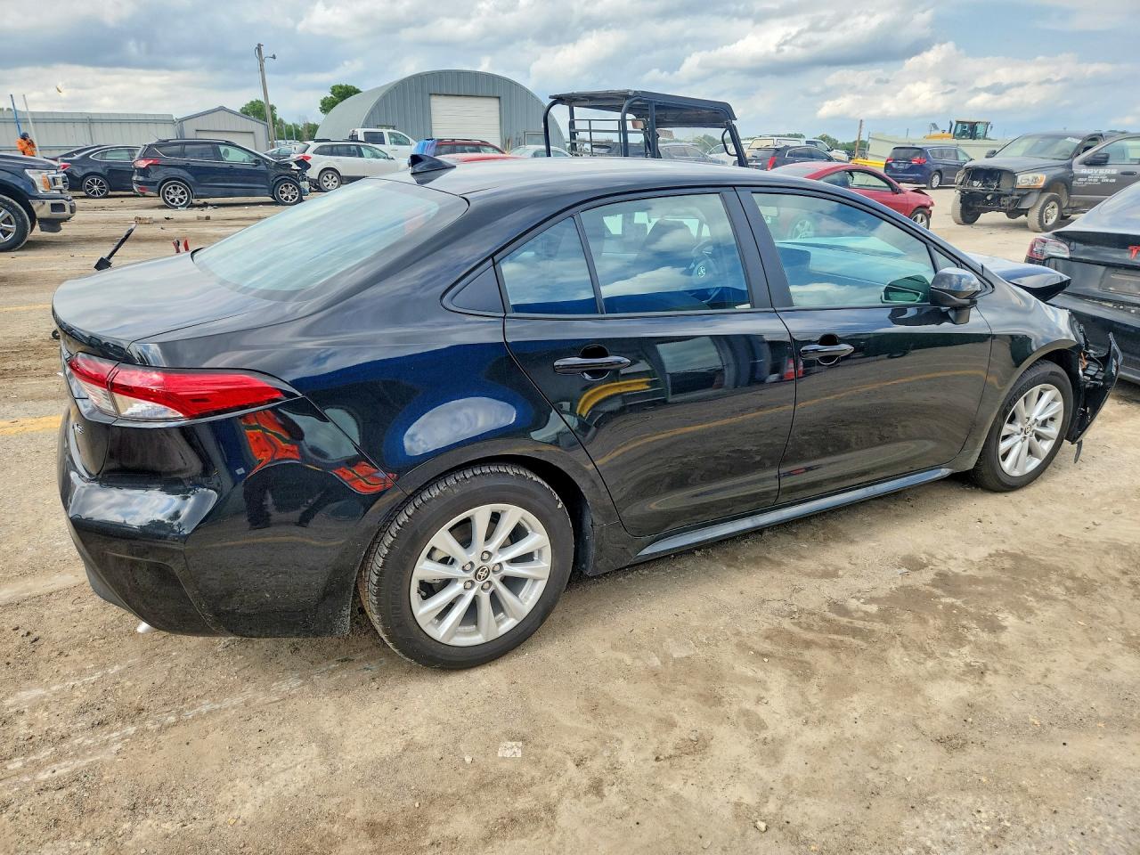 2026 TOYOTA COROLLA LE — снимка 3