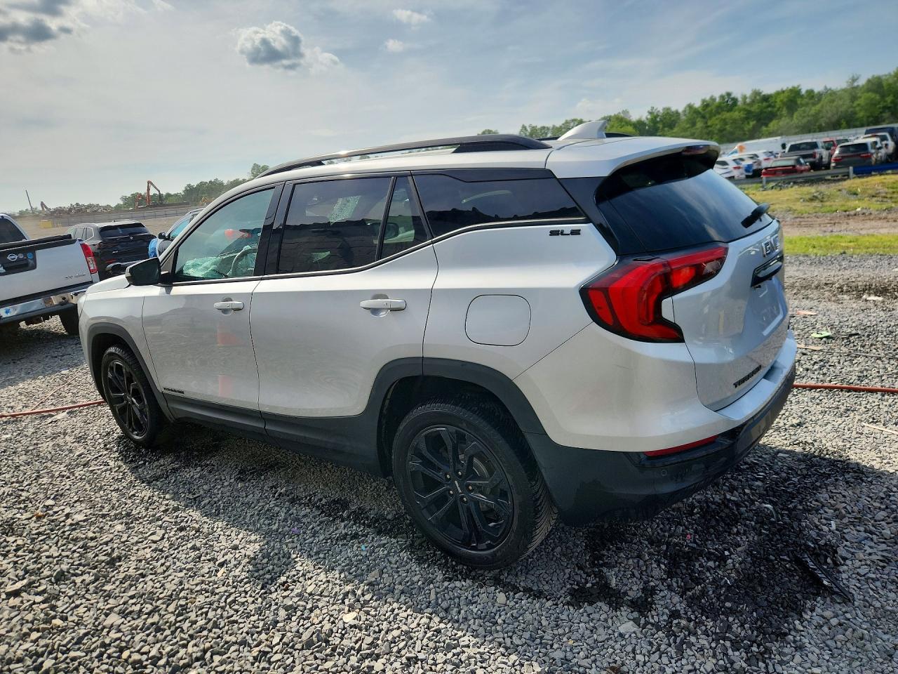 2021 GMC TERRAIN SLE — снимка 2