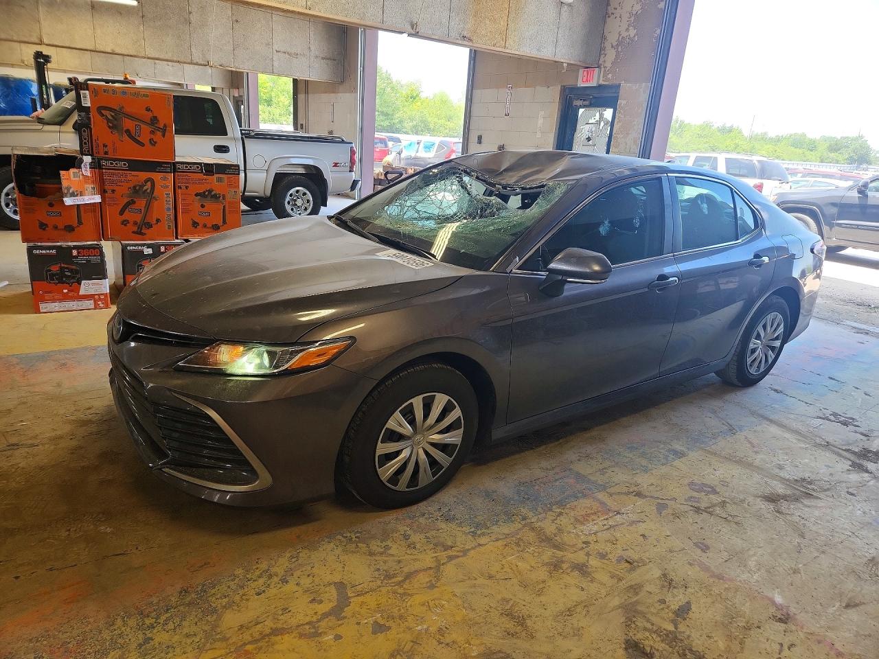2022 TOYOTA CAMRY LE