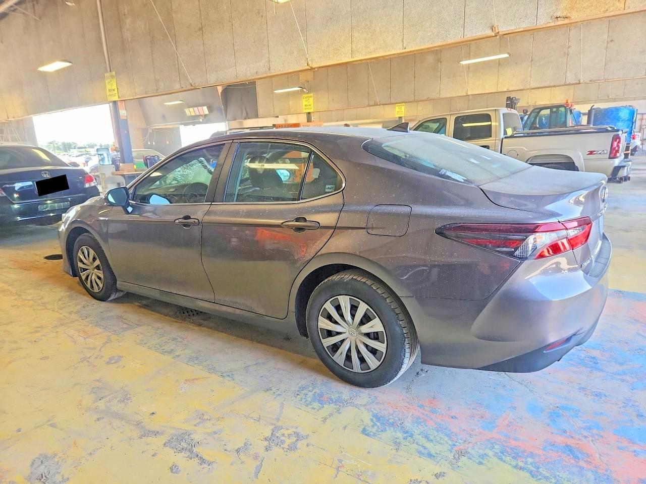 2022 TOYOTA CAMRY LE — снимка 2