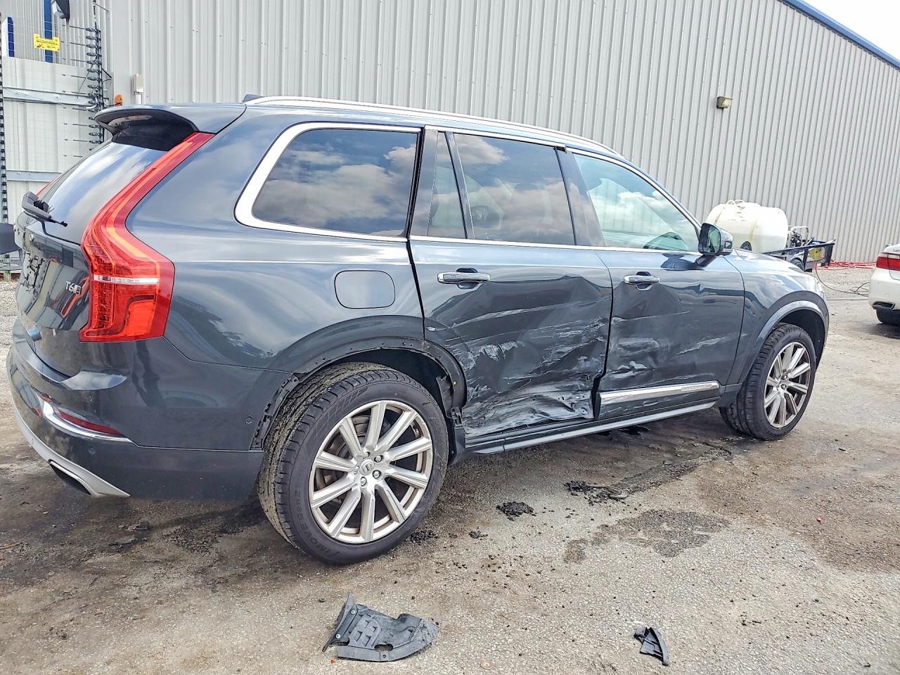 2016 VOLVO XC90 T6 — снимка 3