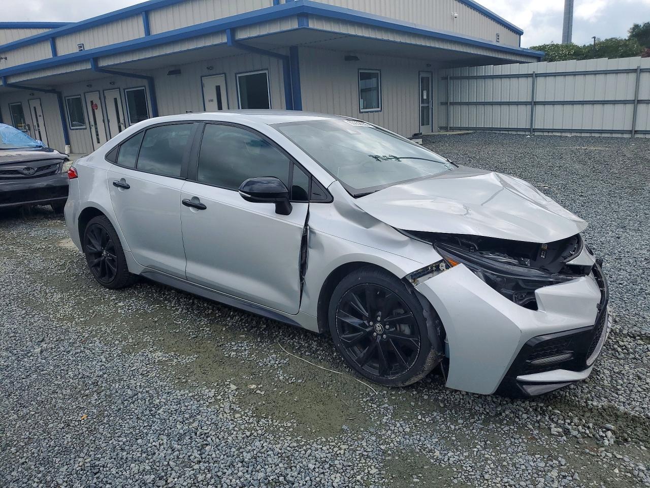 2020 TOYOTA COROLLA SE NIGHTSHADE EDITION — снимка 4