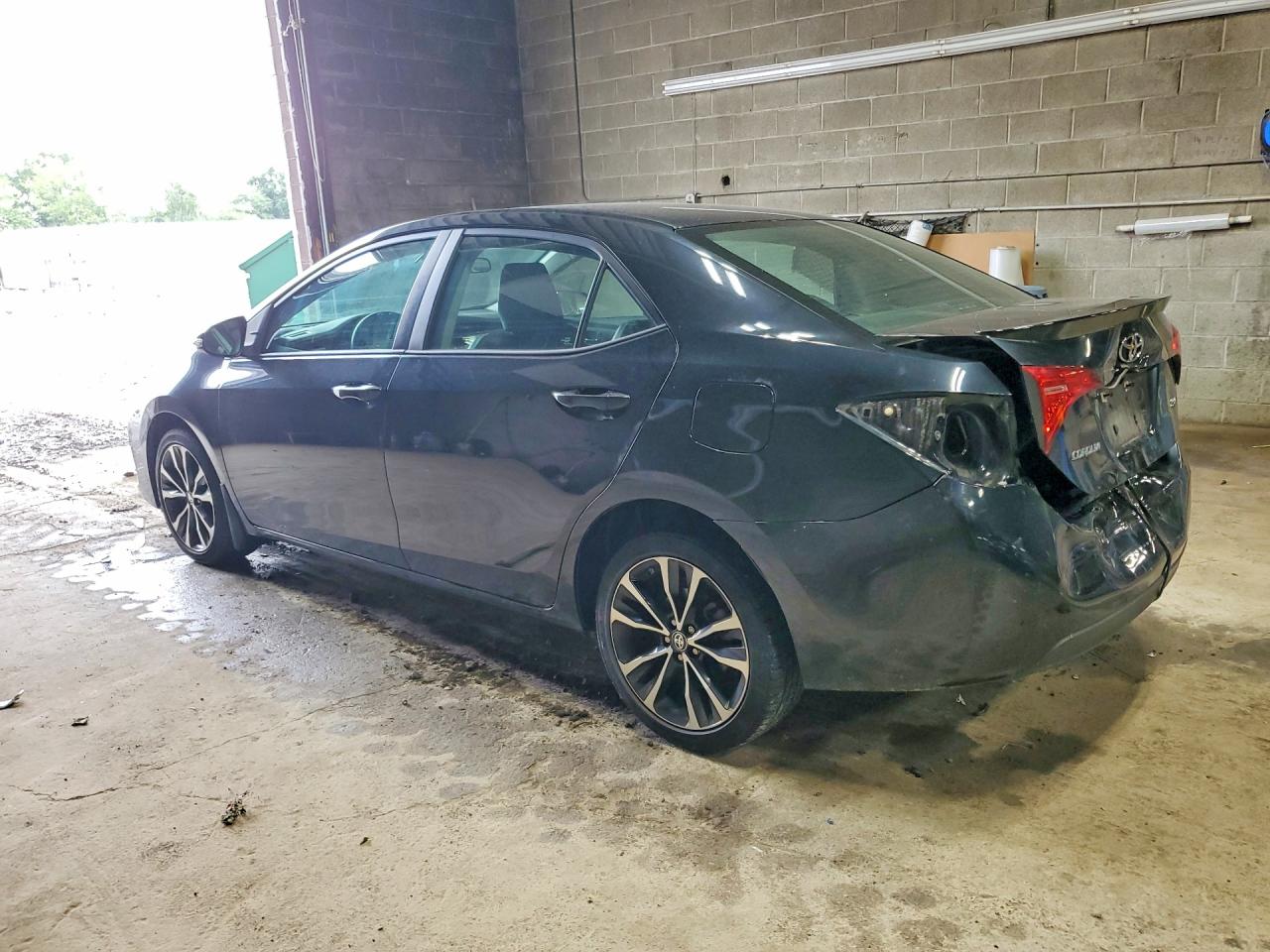 2017 TOYOTA COROLLA SE — снимка 2