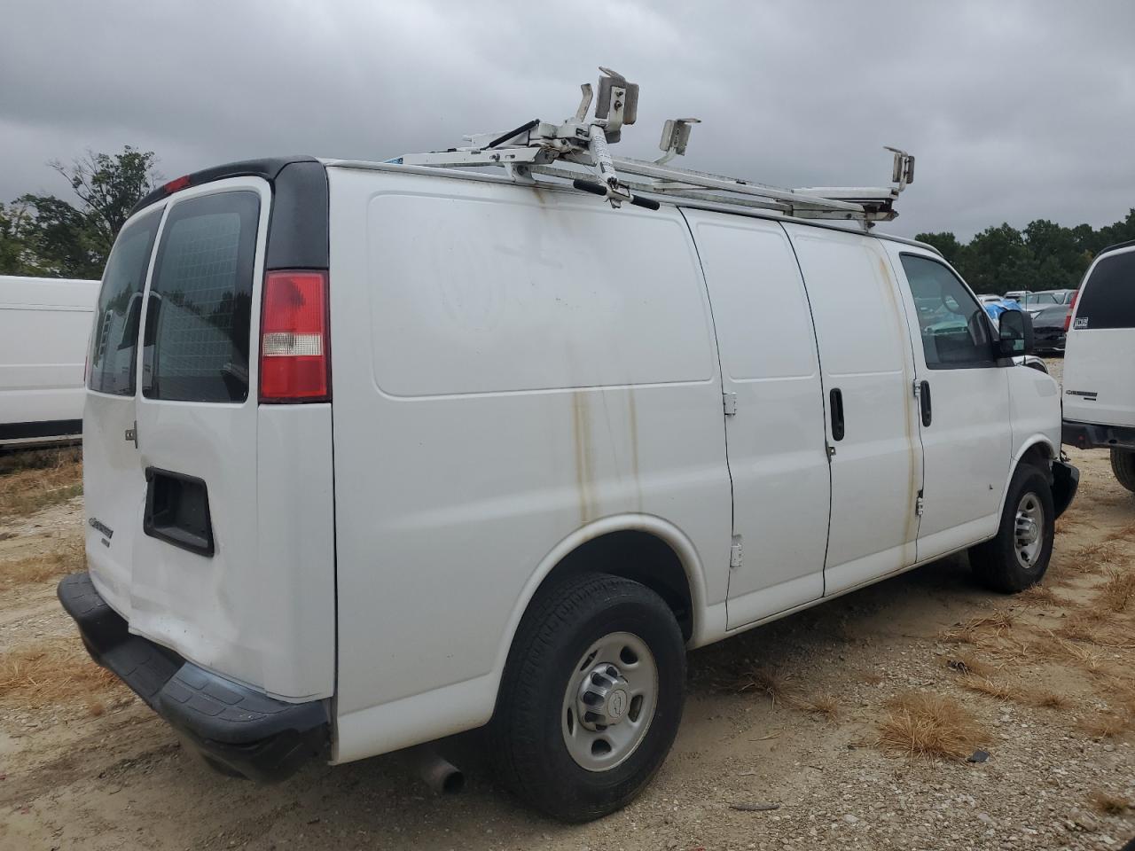 2015 CHEVROLET EXPRESS G2500 — снимка 3