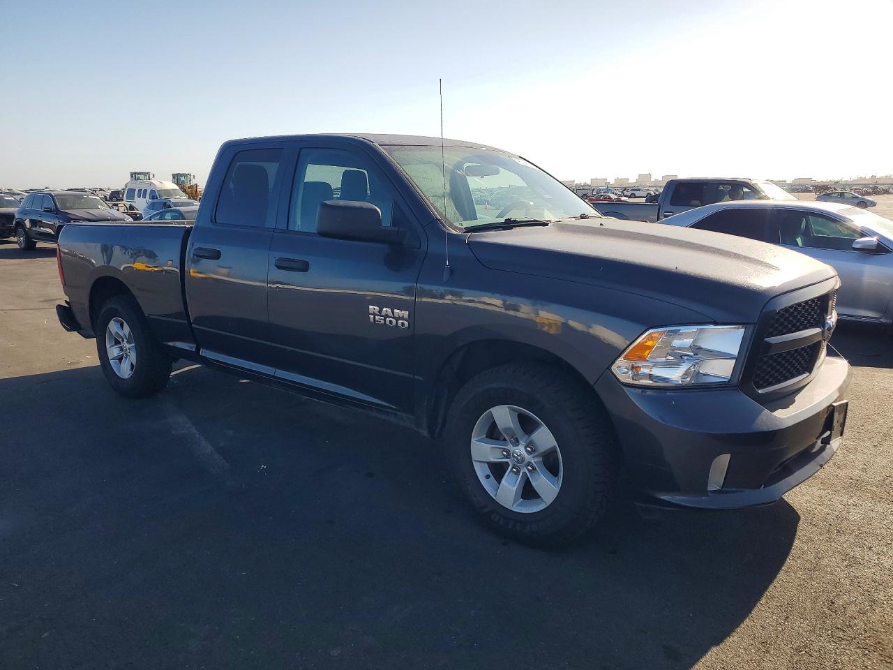 2017 RAM 1500 ST — снимка 4