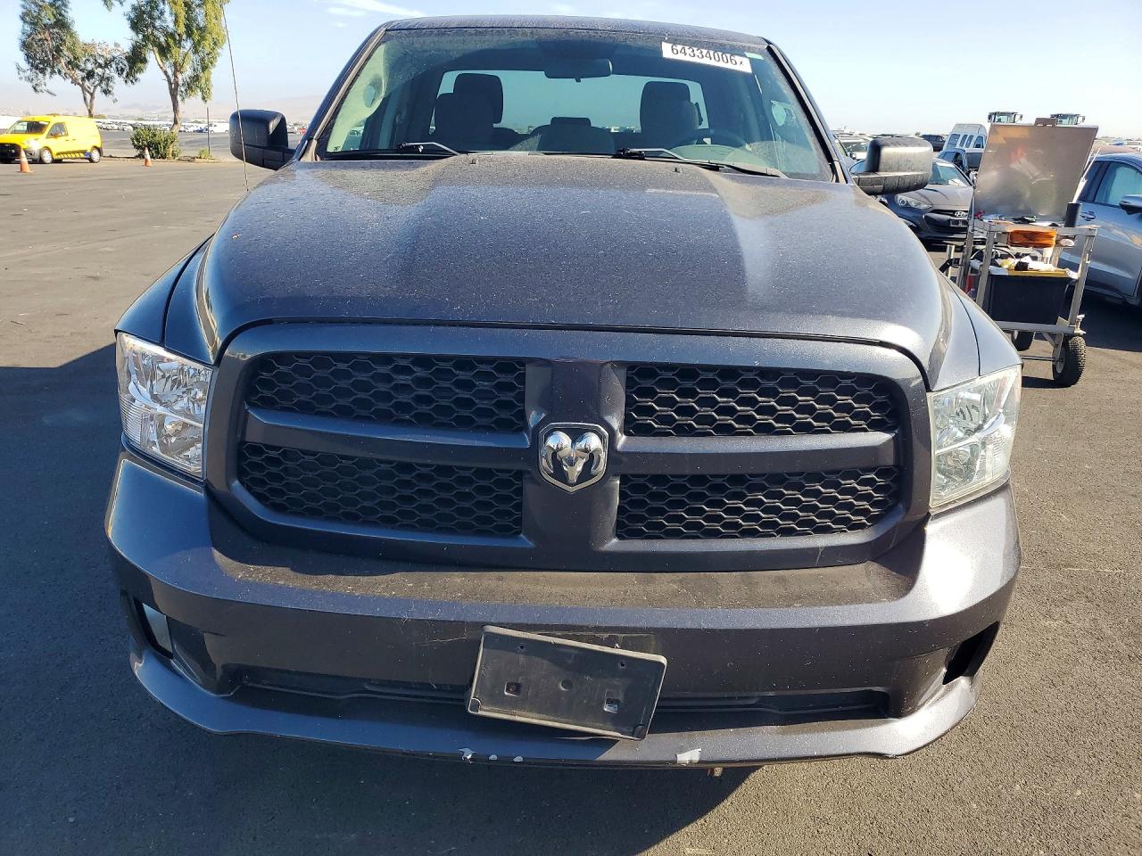 2017 RAM 1500 ST — снимка 5