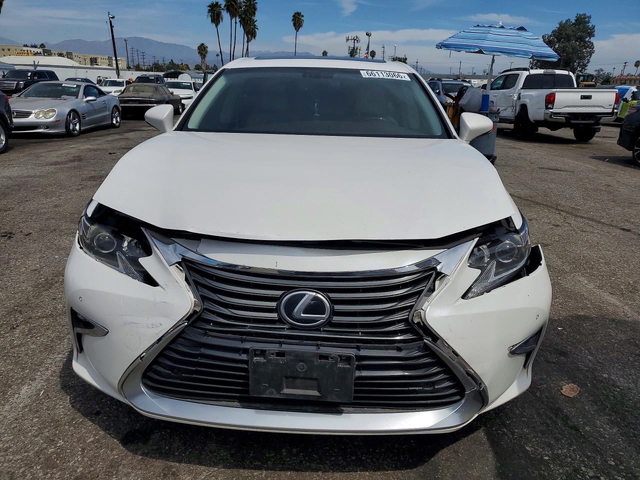 2016 LEXUS ES 350 — снимка 5