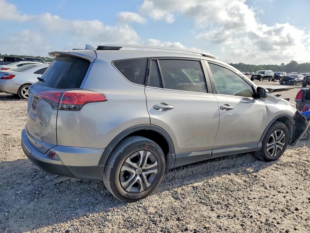 2016 TOYOTA RAV4 LE — снимка 3