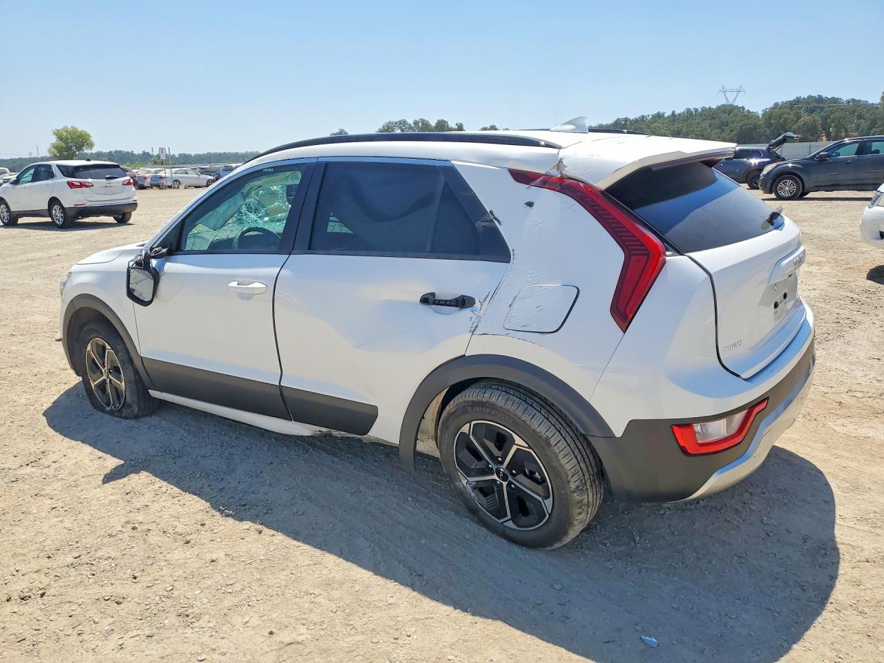 2023 KIA NIRO LX — снимка 2