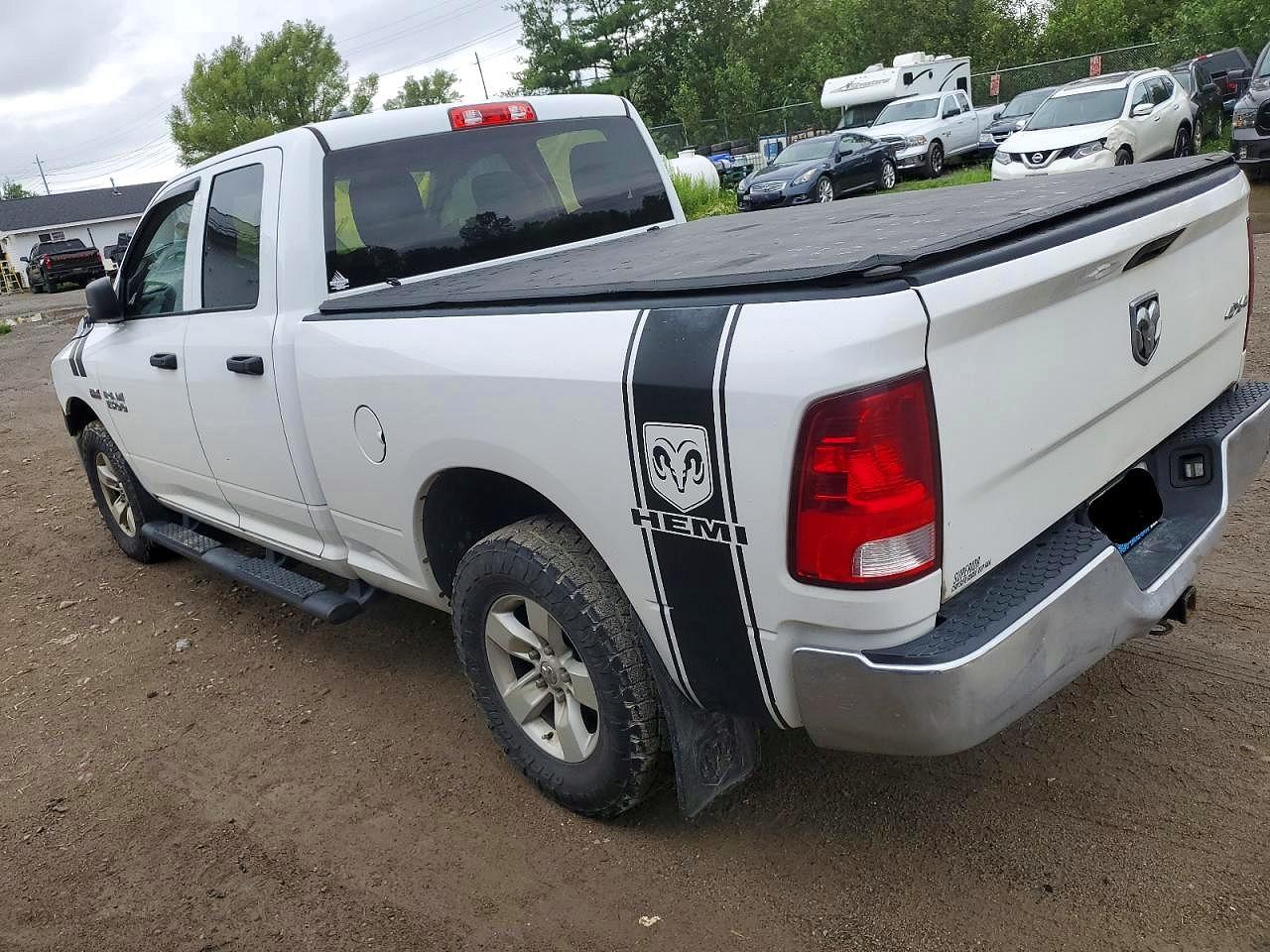 2017 RAM 1500 ST — photo 2