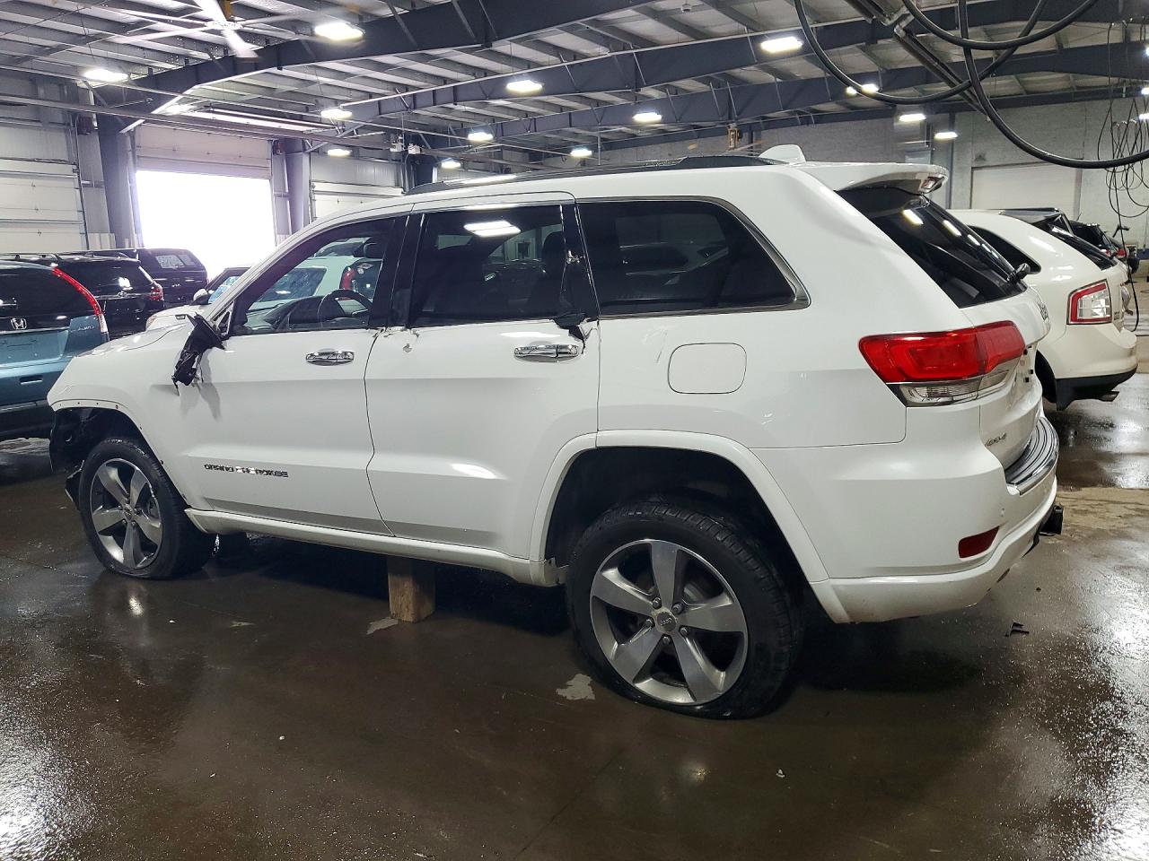 2015 JEEP GRAND CHEROKEE OVERLAND — снимка 2