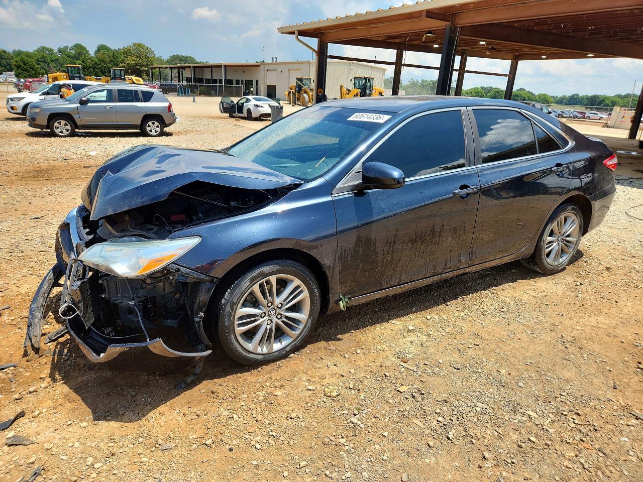 2016 TOYOTA CAMRY SE