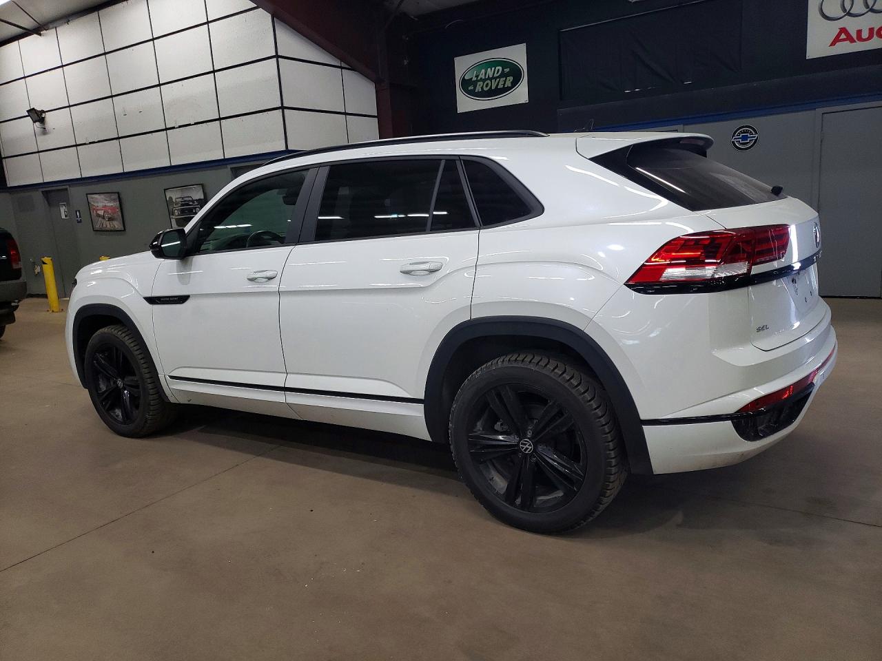 2023 VOLKSWAGEN ATLAS CROSS SPORT SEL R-LINE — снимка 2