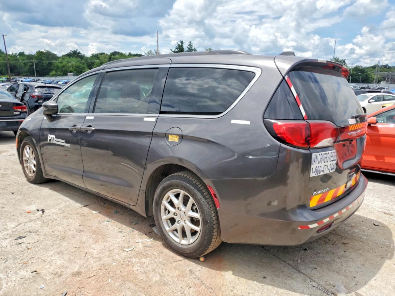 2021 CHRYSLER VOYAGER LXI — снимка 2