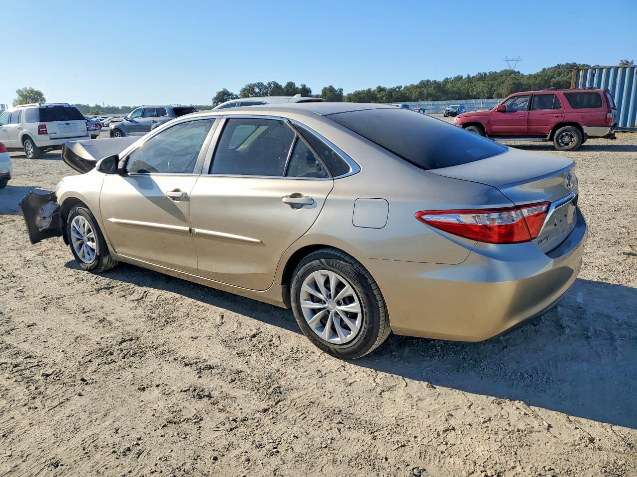 2017 TOYOTA CAMRY LE — снимка 2
