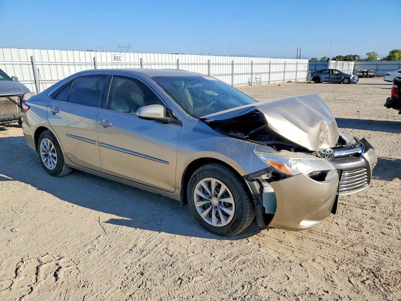 2017 TOYOTA CAMRY LE — снимка 4