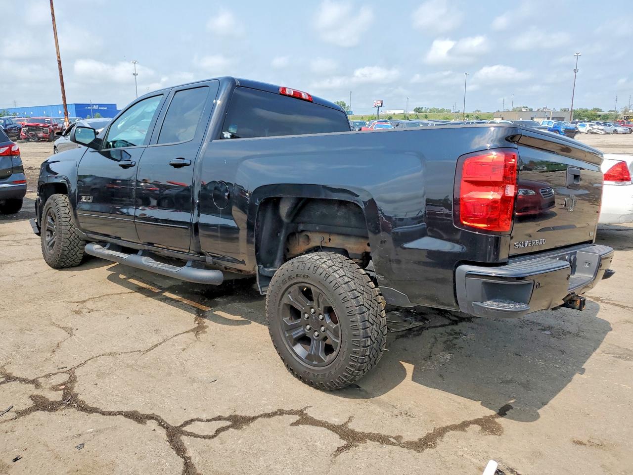 2019 CHEVROLET SILVERADO LD K1500 LT — снимка 2