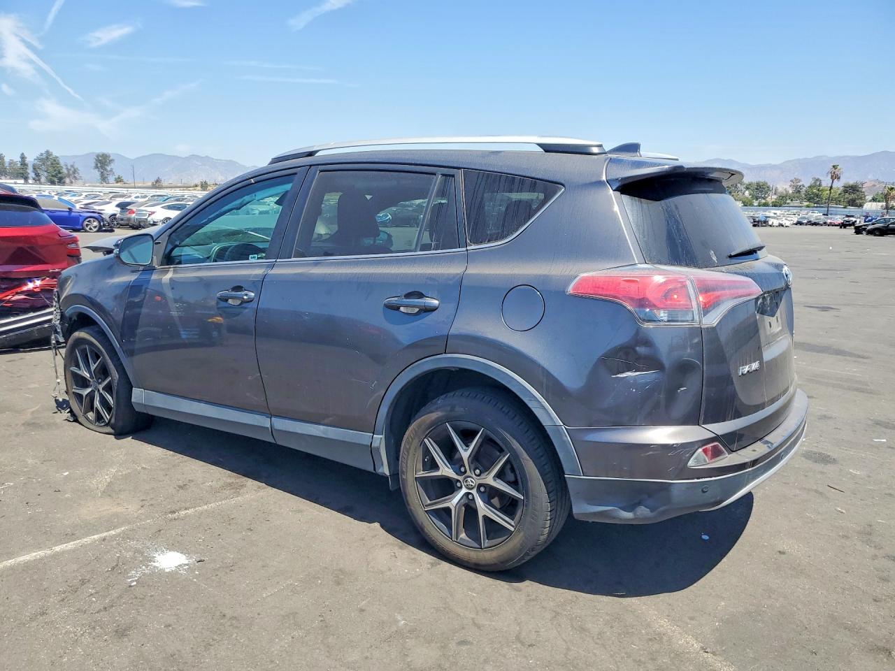 2016 TOYOTA RAV4 SE — снимка 2