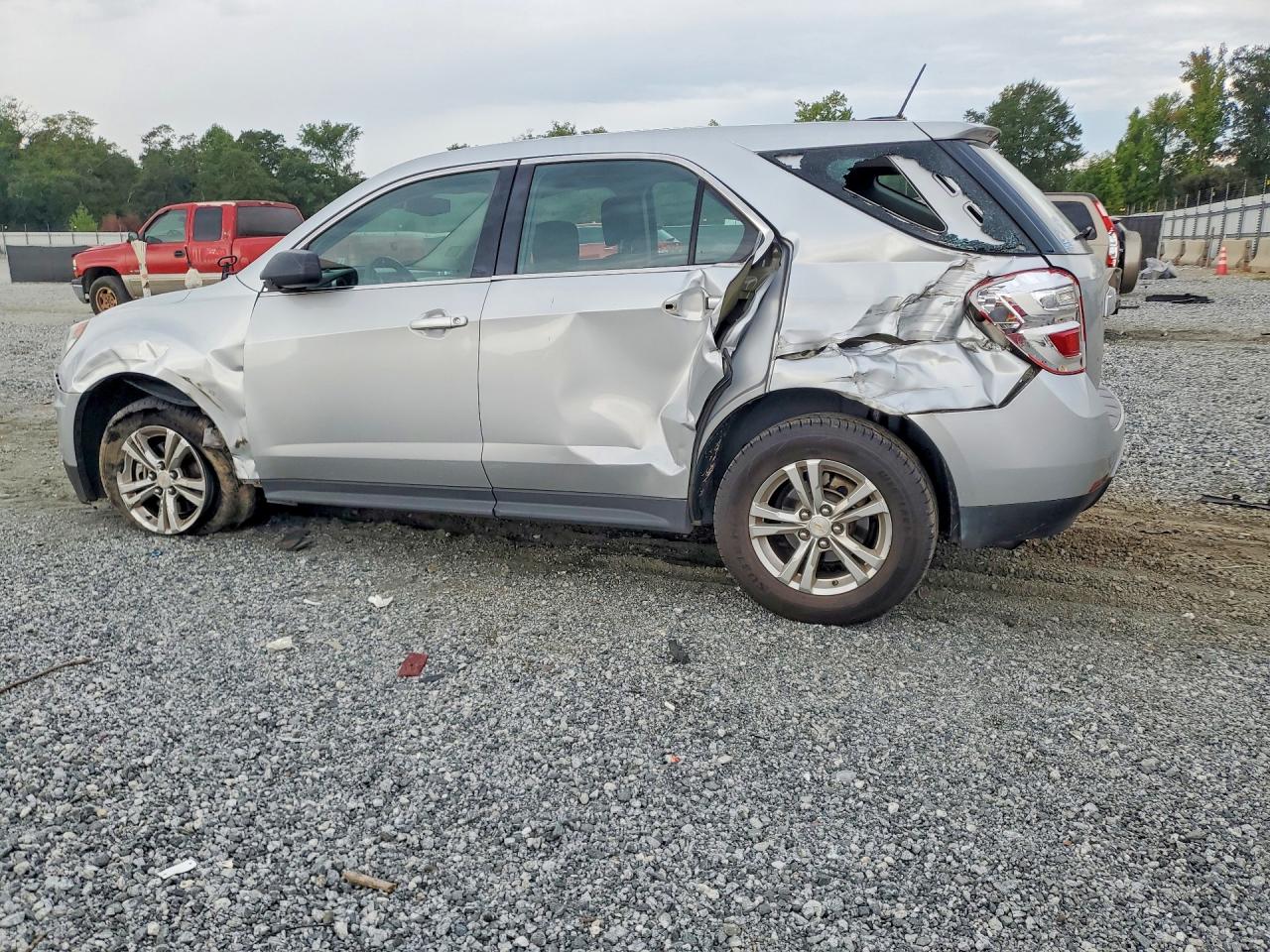 2016 CHEVROLET EQUINOX LS — снимка 2