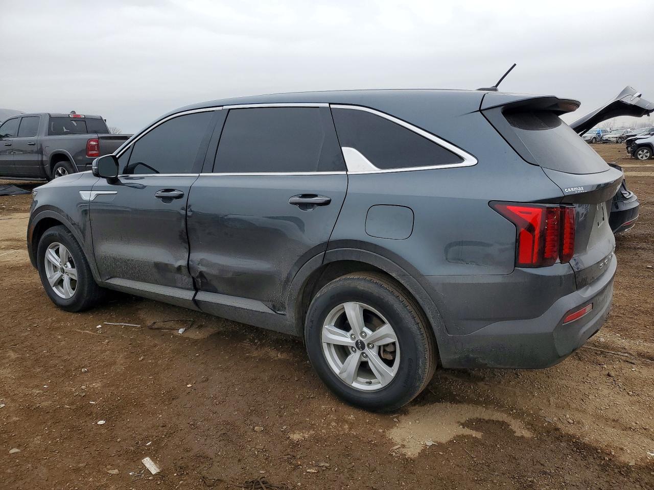 2022 KIA SORENTO LX — снимка 2