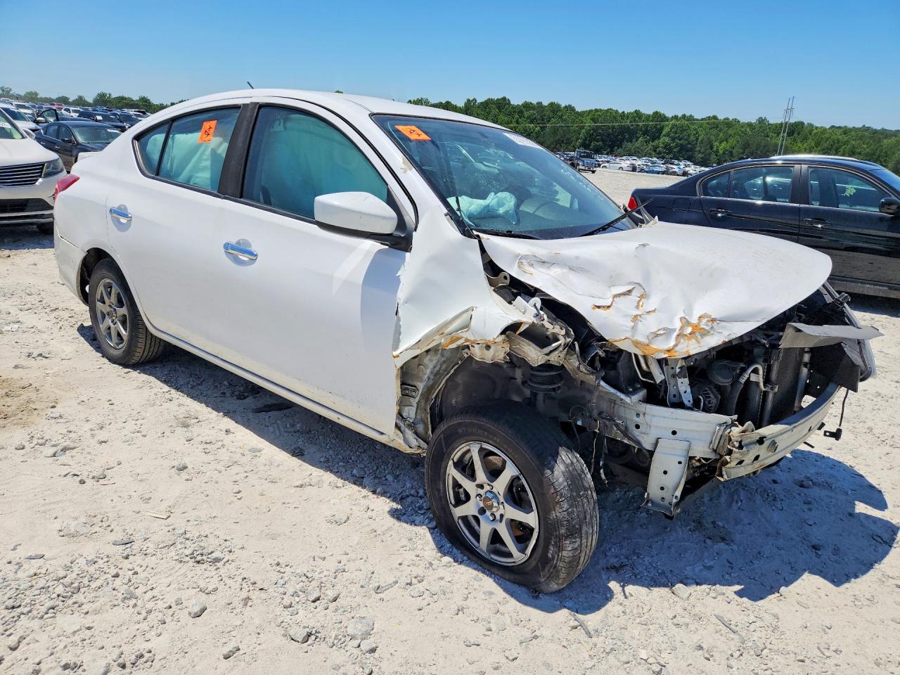 2019 NISSAN VERSA SV — снимка 4