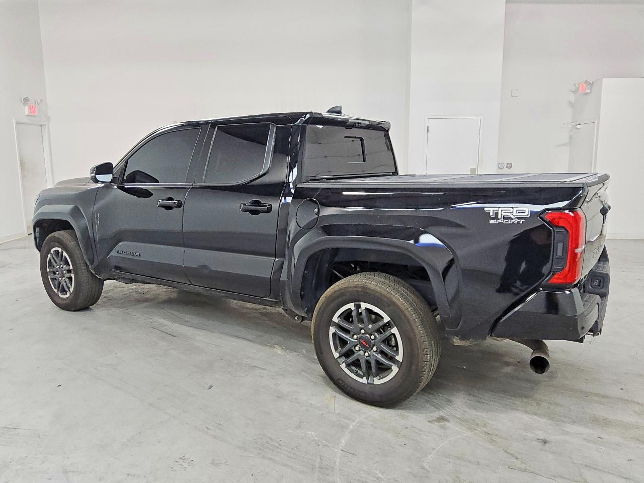 2025 TOYOTA TACOMA TRD SPORT — снимка 2