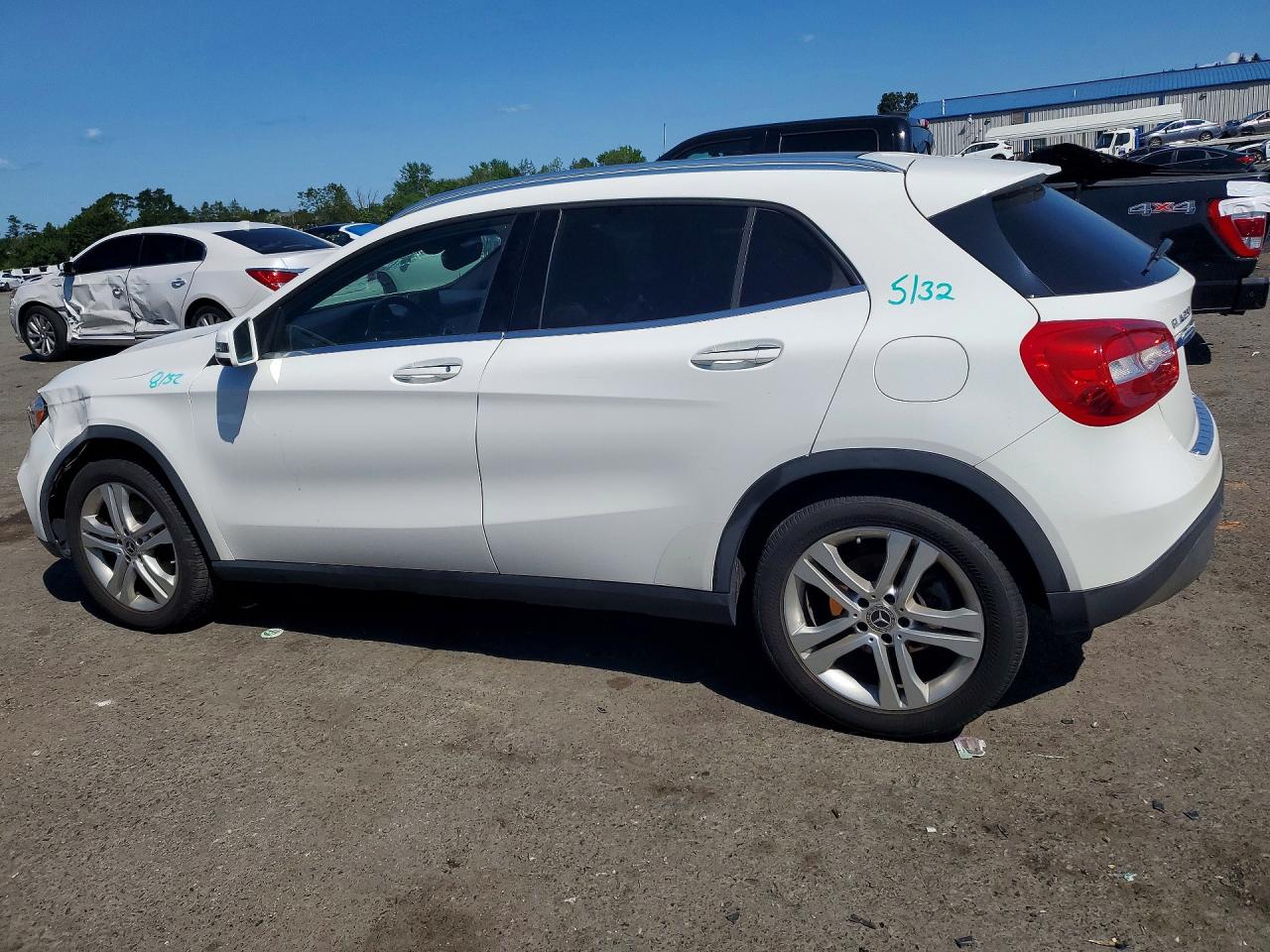 2019 MERCEDES-BENZ GLA 250 4MATIC — снимка 2