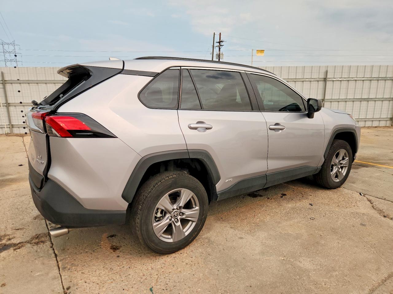 2024 TOYOTA RAV4 LE — снимка 3