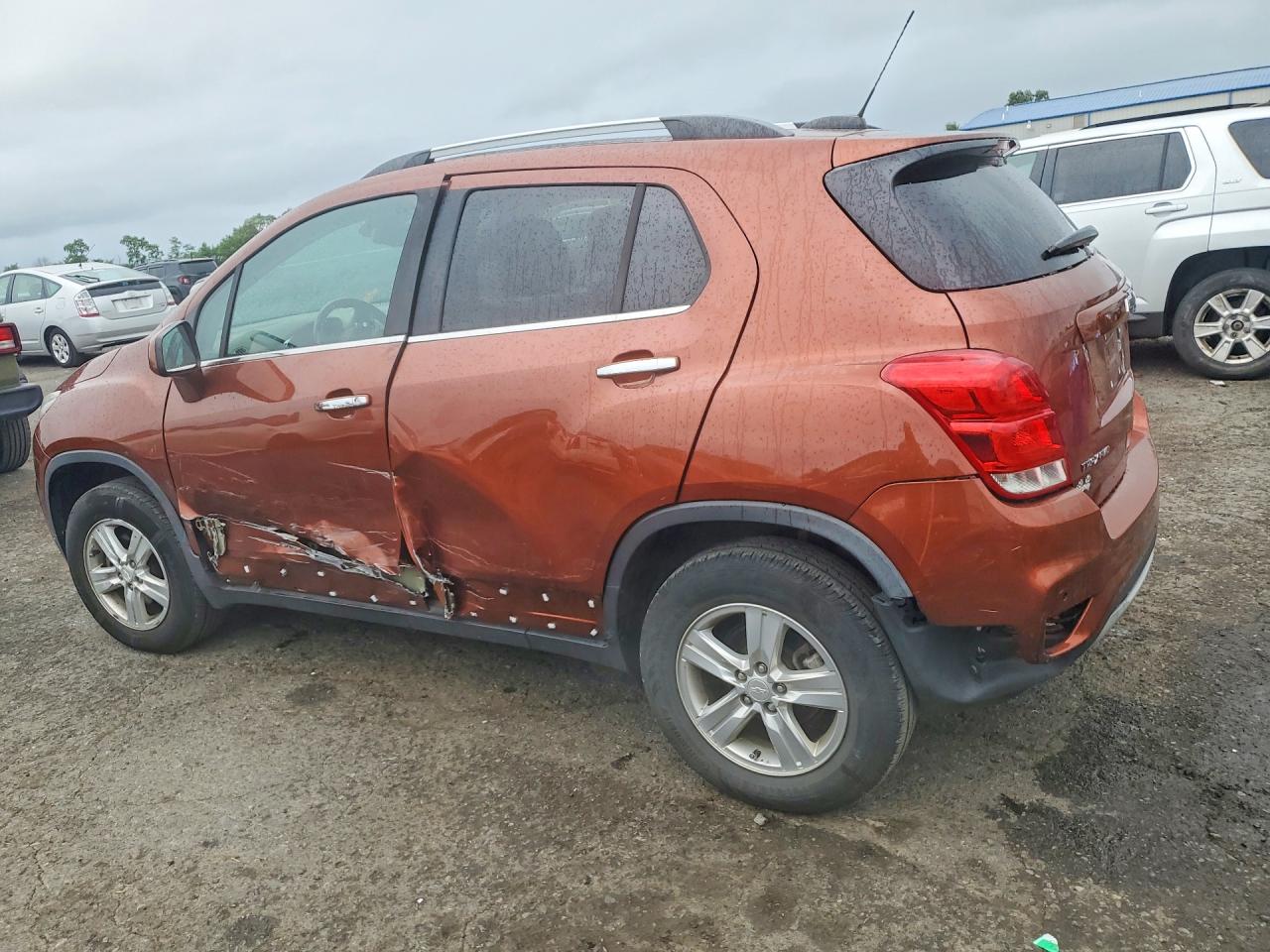 2019 CHEVROLET TRAX 1LT — снимка 2