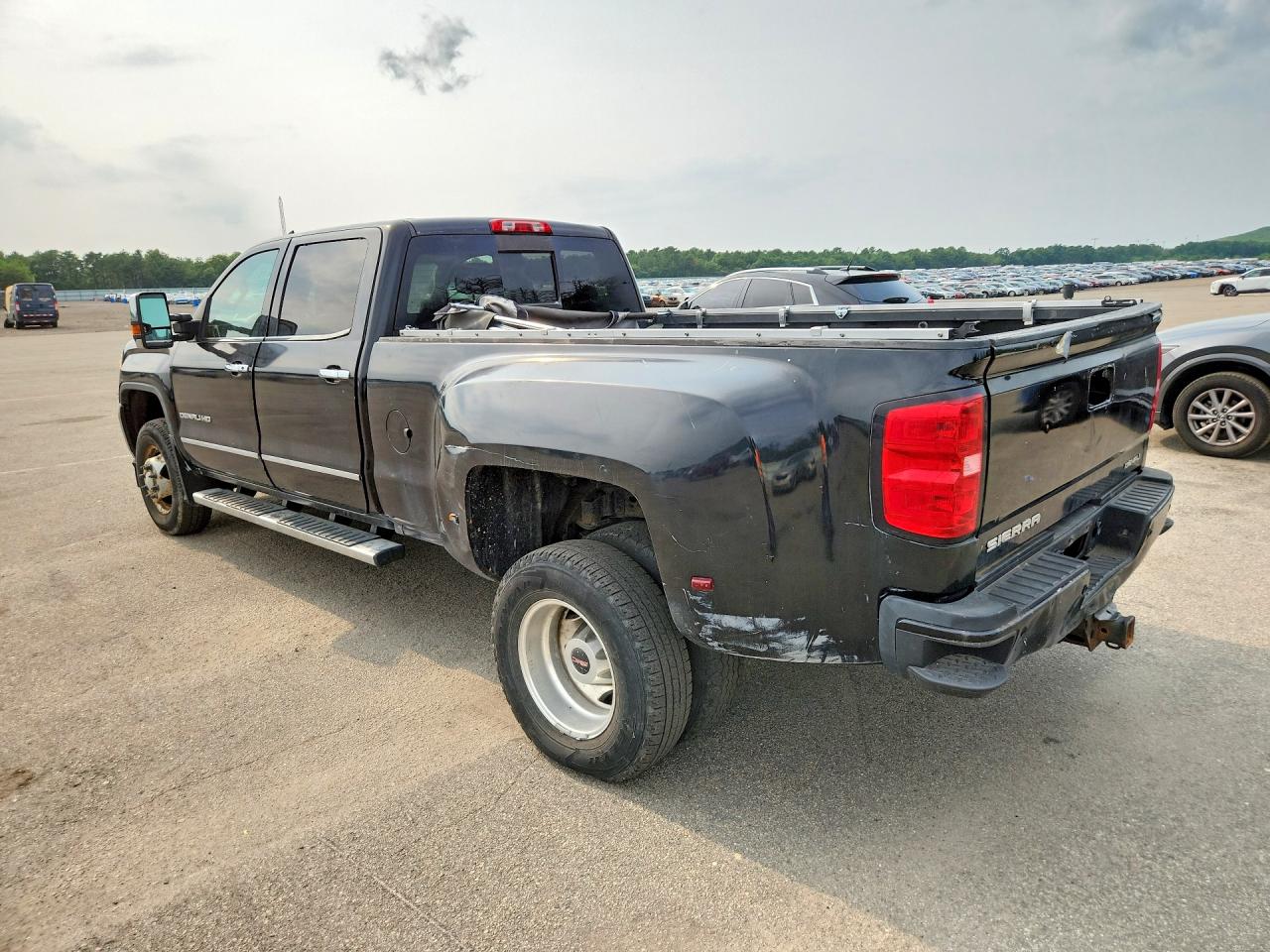 2016 GMC SIERRA K3500 DENALI — снимка 2