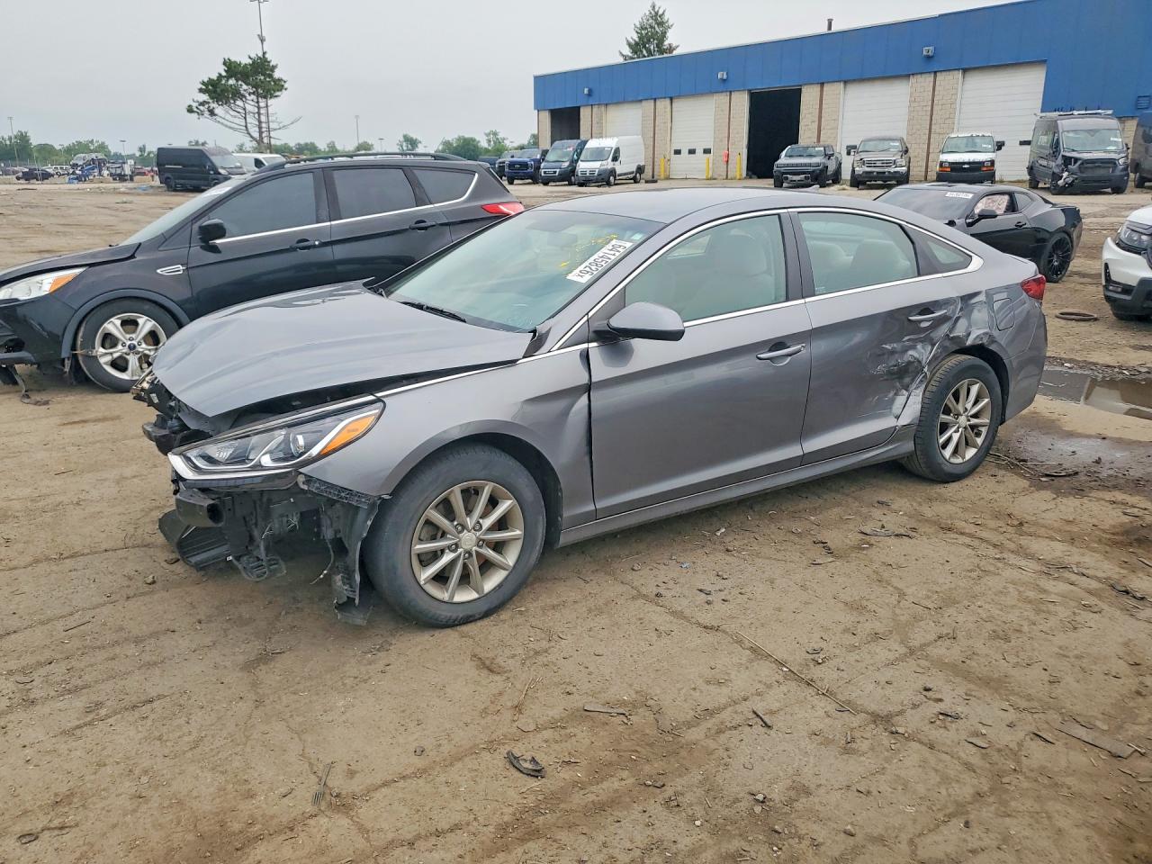 2018 HYUNDAI SONATA SE