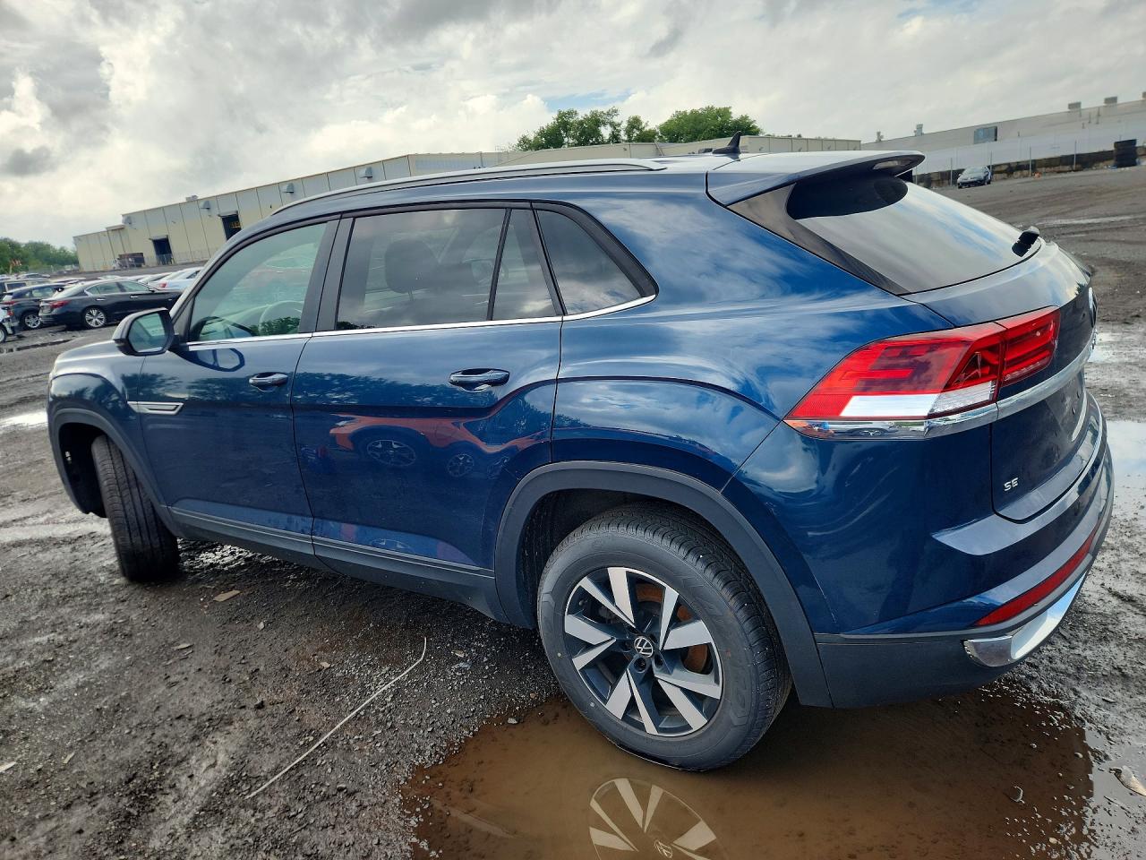2022 VOLKSWAGEN ATLAS CROSS SPORT SE — снимка 2