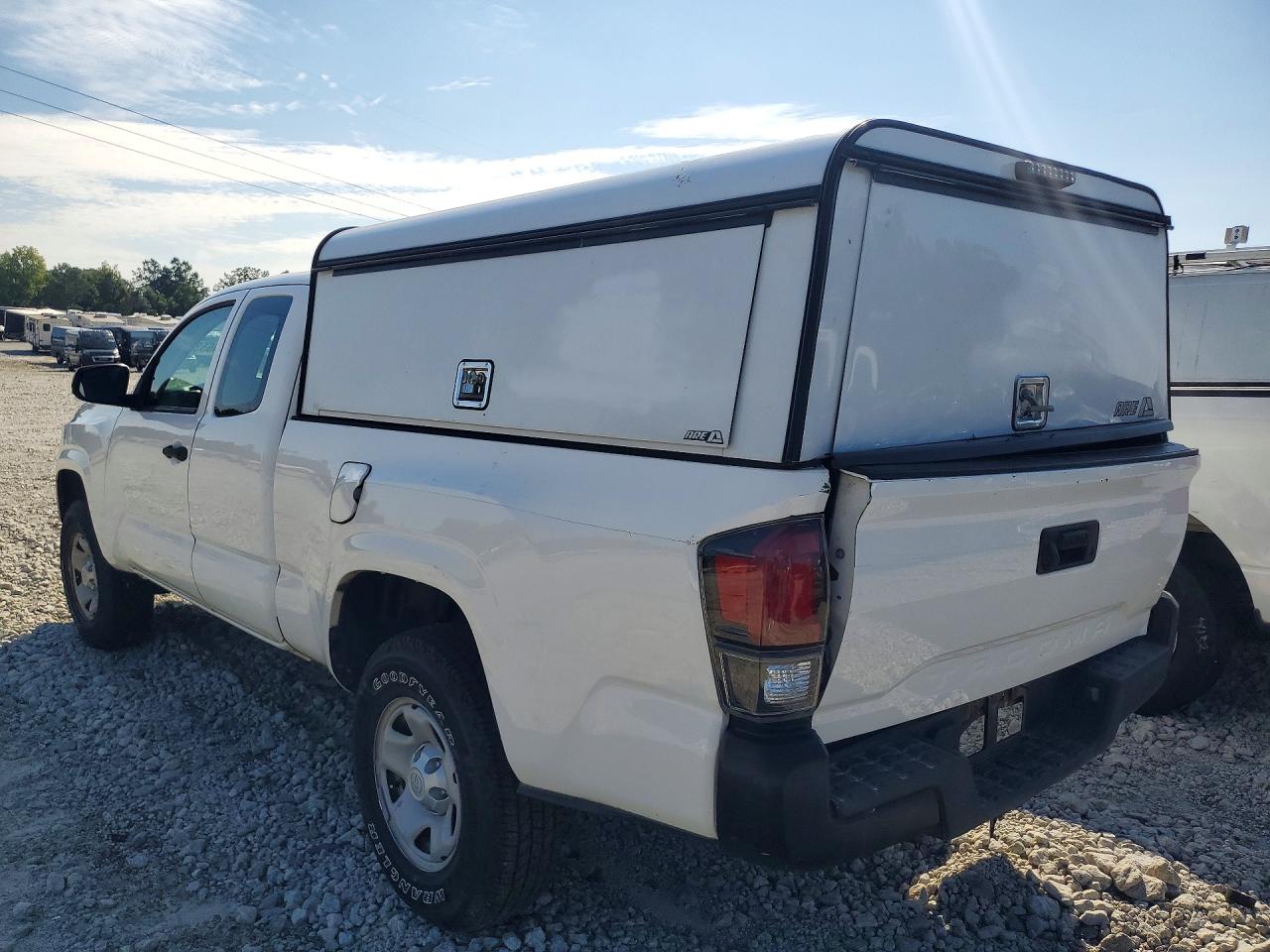 2018 TOYOTA TACOMA SR — снимка 2