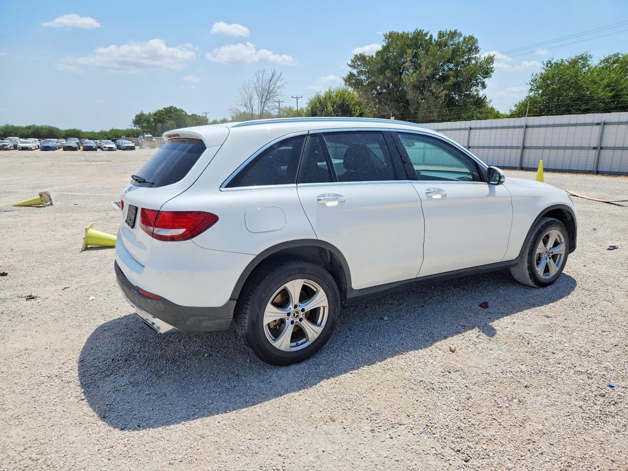 2017 MERCEDES-BENZ GLC 300 — снимка 3