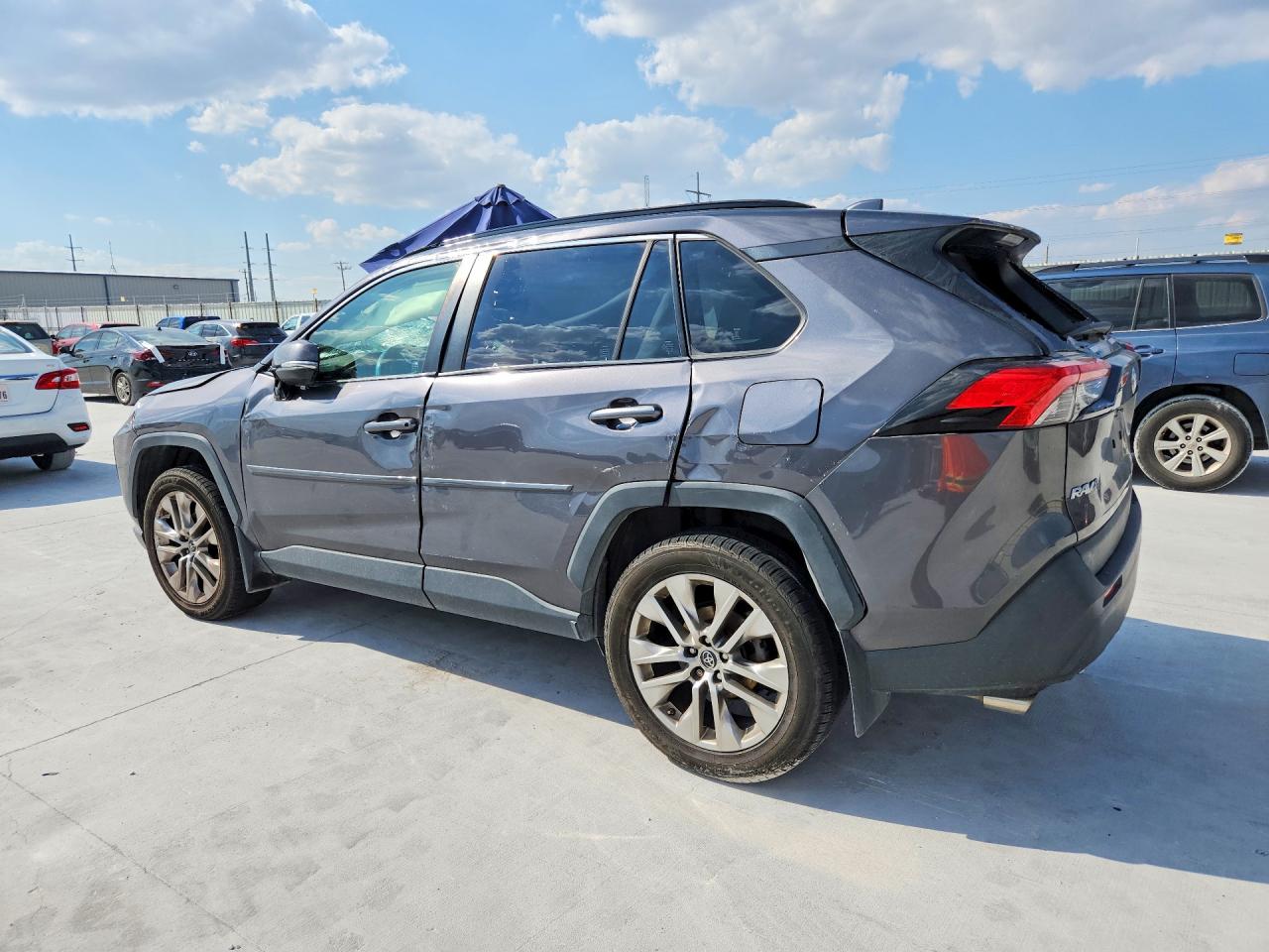 2019 TOYOTA RAV4 XLE PREMIUM — снимка 2