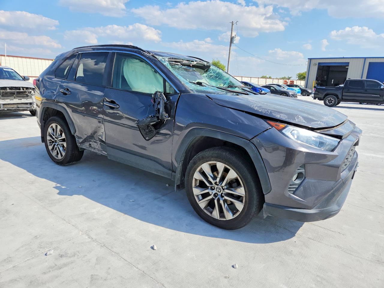 2019 TOYOTA RAV4 XLE PREMIUM — снимка 4