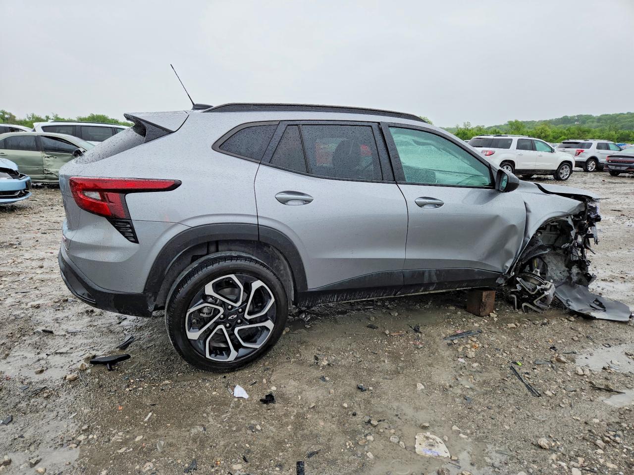 2025 CHEVROLET TRAX — снимка 3