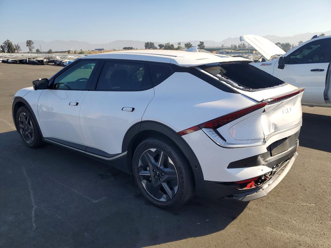 2025 KIA EV6 LIGHT LONG RANGE — снимка 2
