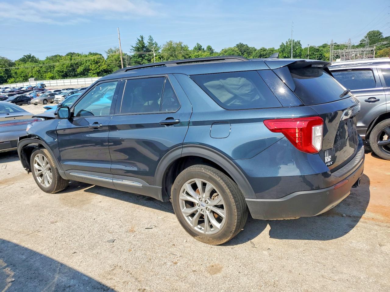 2023 FORD EXPLORER XLT — снимка 2
