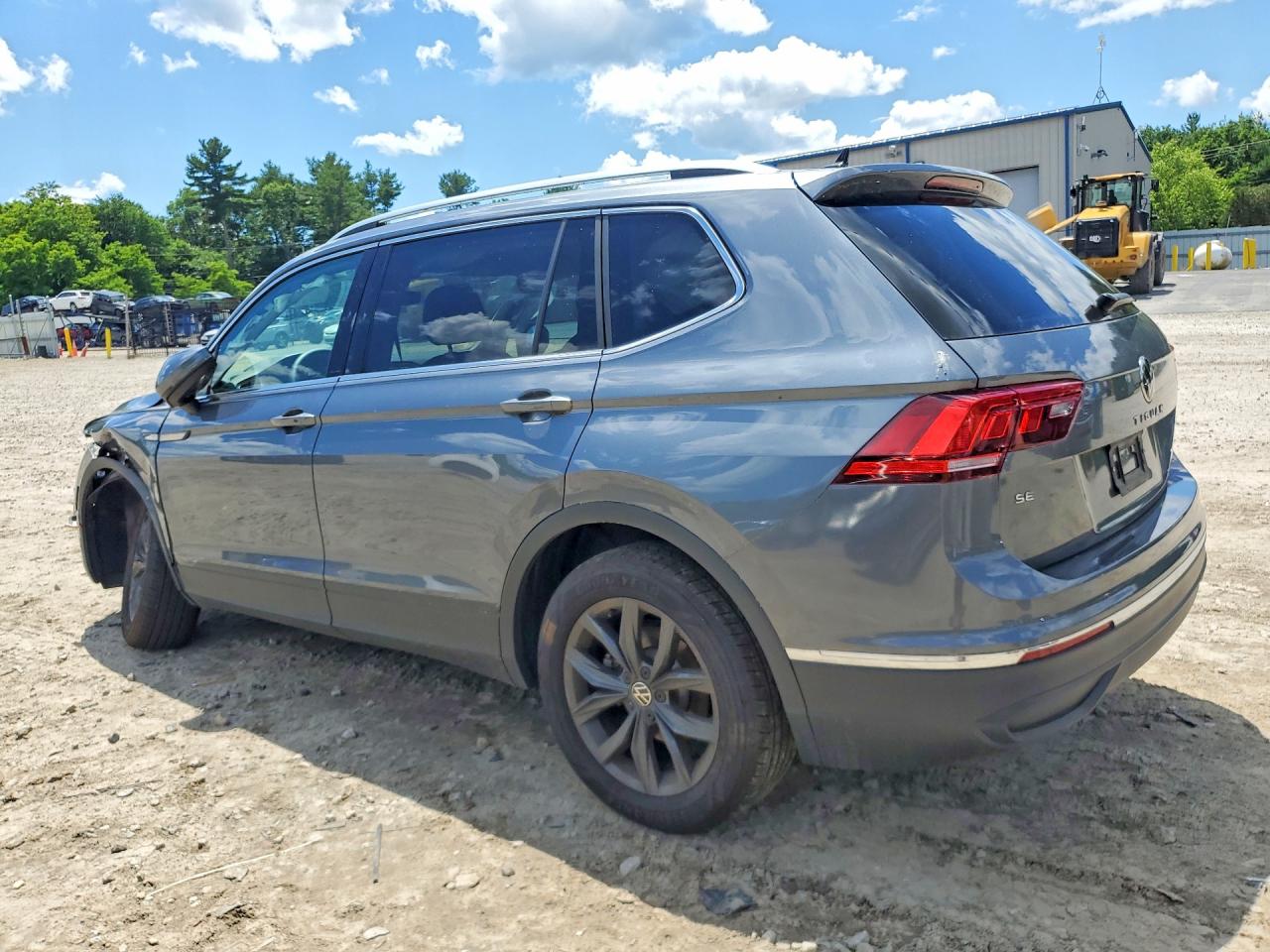 2024 VOLKSWAGEN TIGUAN SE — снимка 2