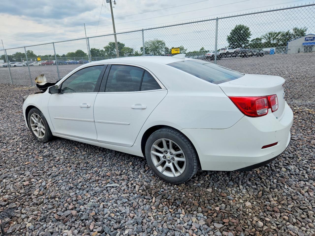2015 CHEVROLET MALIBU 1LT — снимка 2
