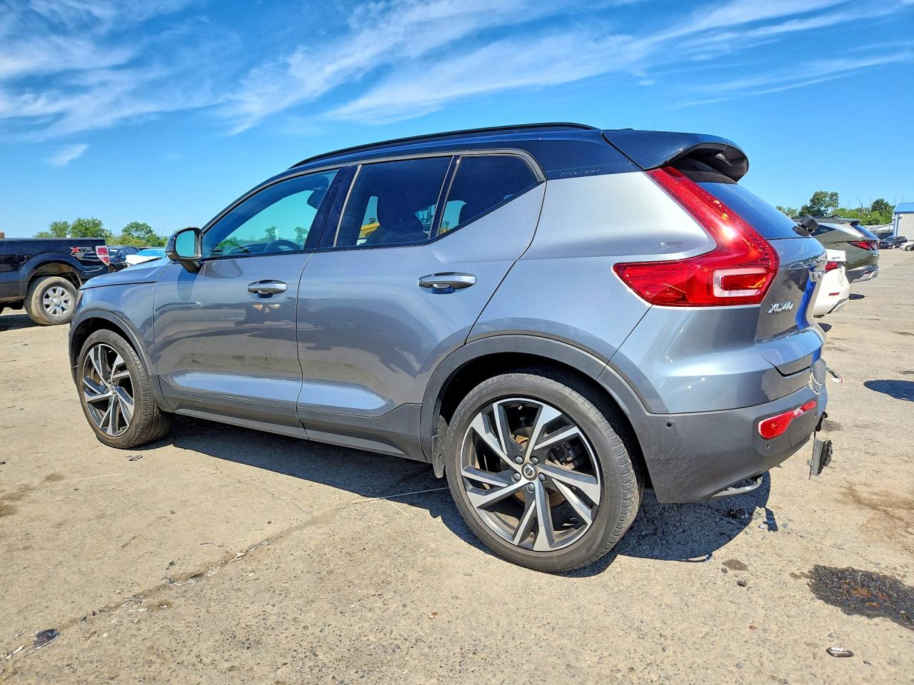 2019 VOLVO XC40 T5 R-DESIGN — снимка 2