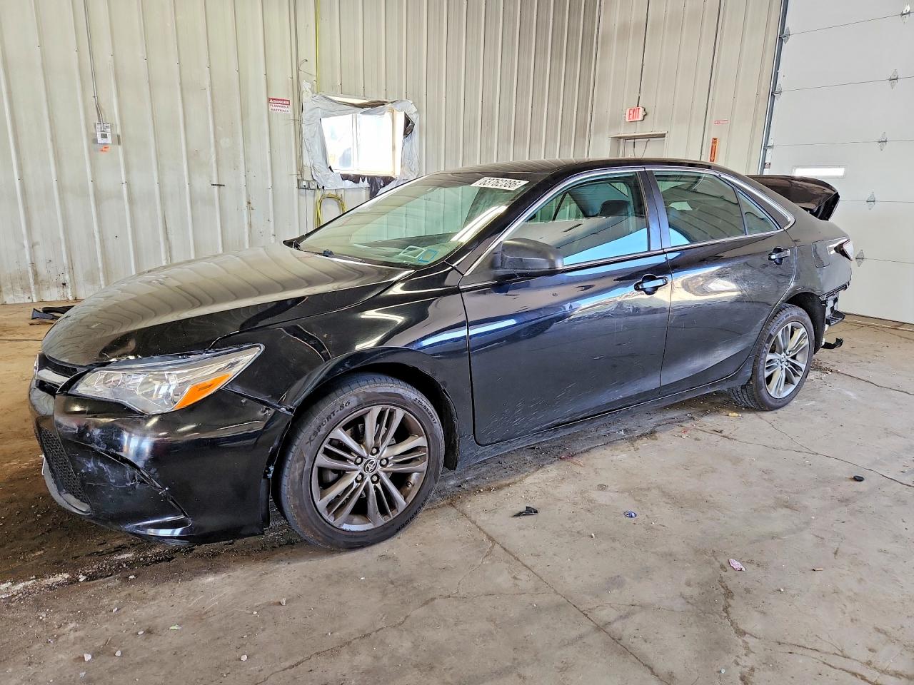 2015 TOYOTA CAMRY SE