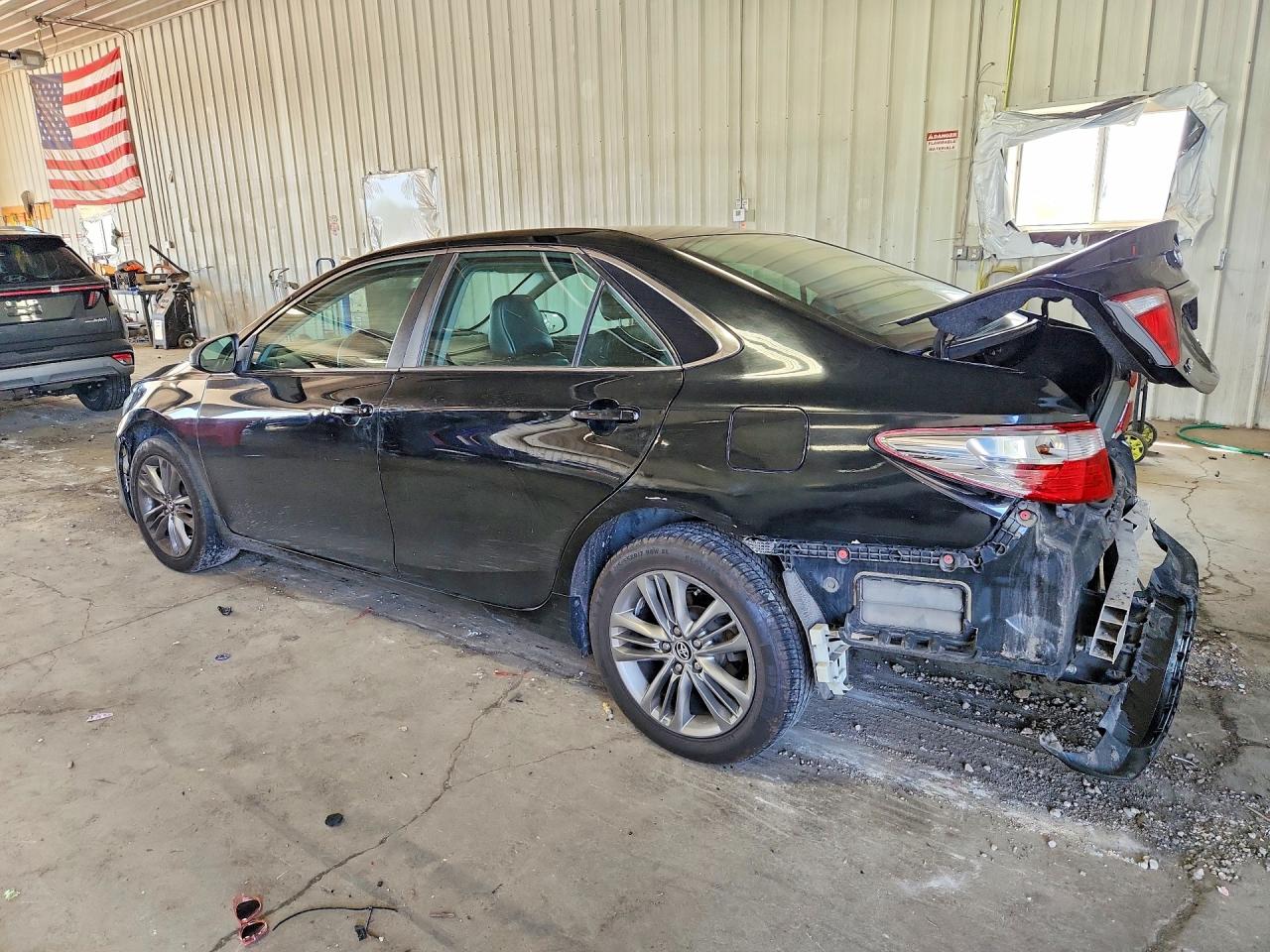 2015 TOYOTA CAMRY SE — снимка 2