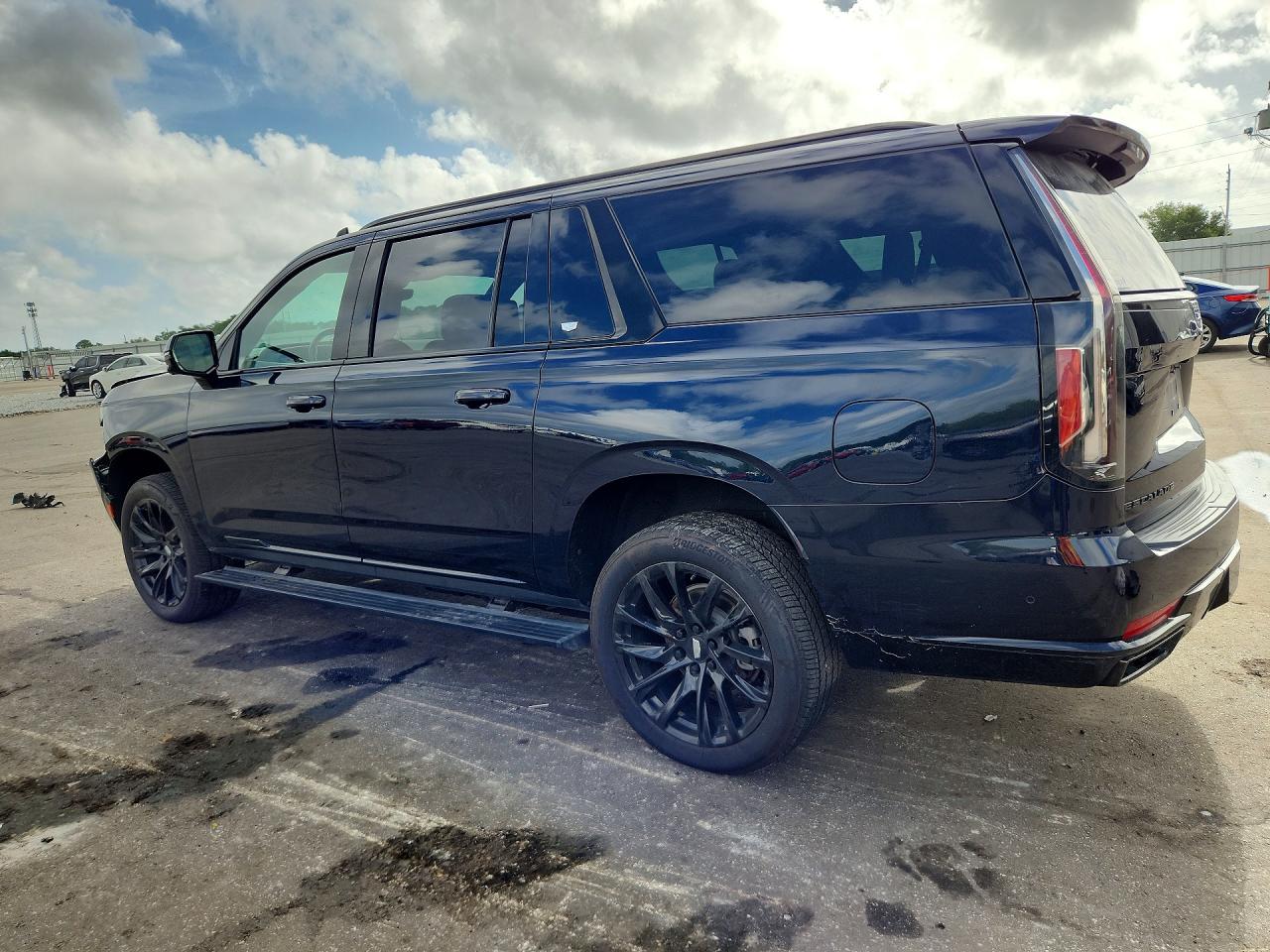 2021 CADILLAC ESCALADE ESV SPORT PLATINUM — снимка 2
