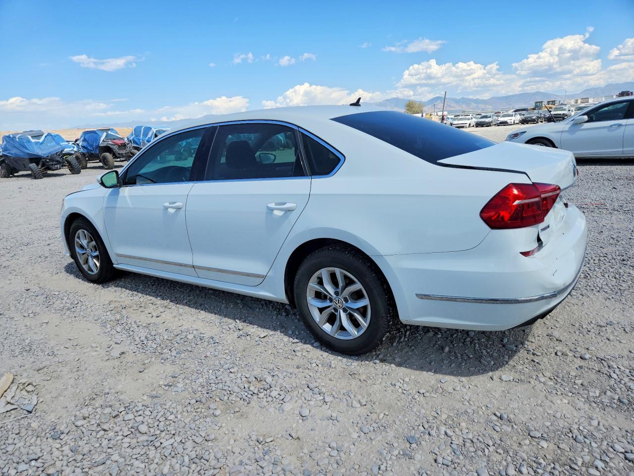 2016 VOLKSWAGEN PASSAT S — снимка 2