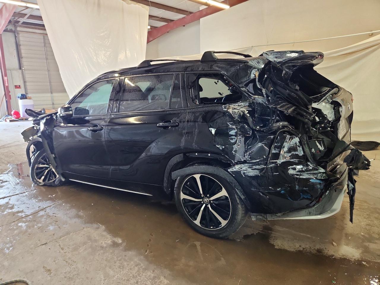 2022 TOYOTA HIGHLANDER XSE — снимка 2