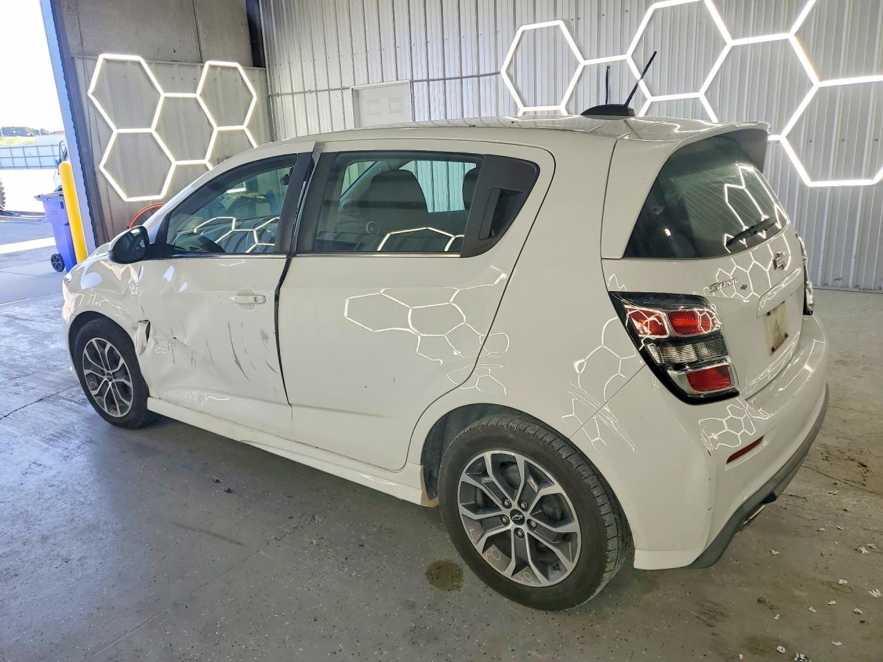 2020 CHEVROLET SONIC LT — снимка 2